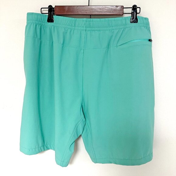 Myles Everyday Short - Picture 4 of 14